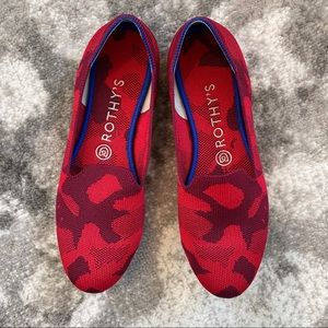 Rothy’s loafer in red camo, size 8
